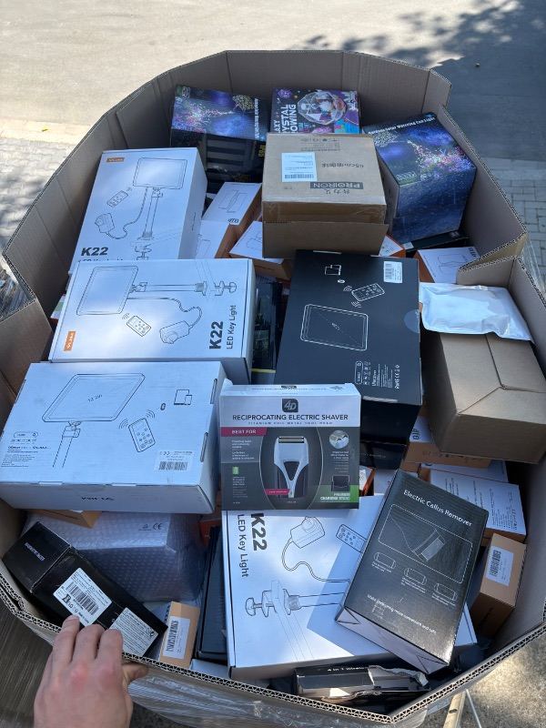 amazon-lpn-premium-neuware-a-ware-hochwertiger-elektronik-und-multimedia-mix-6.jpg