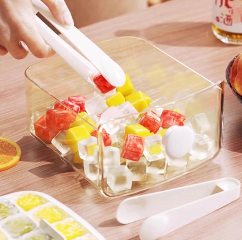 double-layer-ice-box-with-48-compartments-with-carry-handle-press-to-remove-ice-quickly-the-top-layer-of-ice-production-the-bottom-layer-of-ice-storage-ideal-for-home-4.jpg
